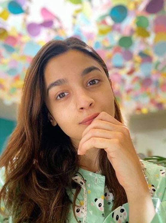 लॉकडाउन में साथ रह रहे हैं लवबर्ड्स रणबीर-आलिया, बिल्ली ने खोल दी पोल