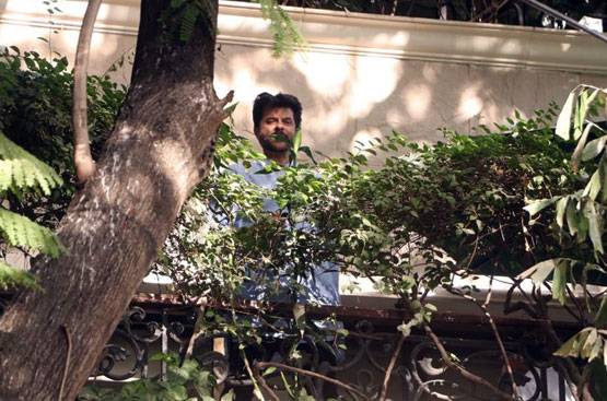 कोरोना कमांडोज को कपूर परिवार का सलाम, अर्जुन संग दिखीं मलाइका