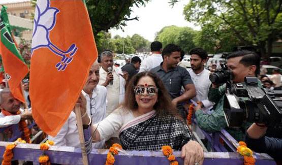 टूटते रिश्तों के बीच जुड़ा अनुपम का किरण से रिश्ता, फिल्मी है पूरी लव स्टोरी