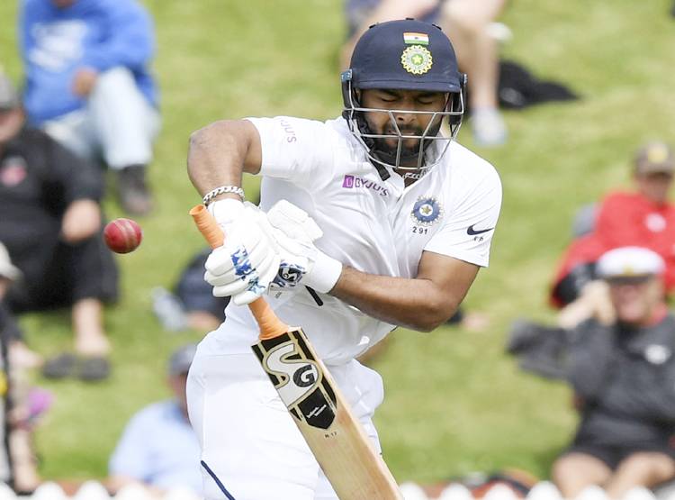 पंत के सेलेक्शन पर फिर उठे सवाल, 4 पारियों में बनाए सिर्फ 60 रन