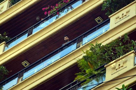 कोरोना कमांडोज को कपूर परिवार का सलाम, अर्जुन संग दिखीं मलाइका