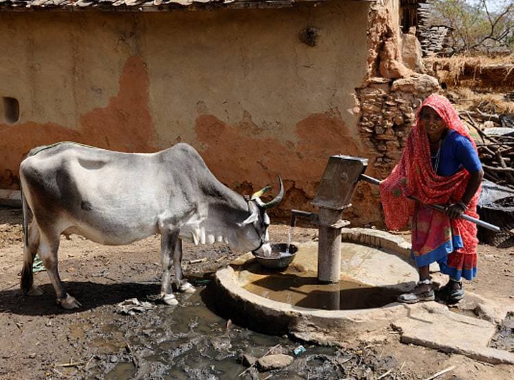 इन गांव में 100 सालों से नहीं मनाई गई होली, अशुभ है गुलाल उड़ाना