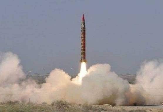 कोरोना से जंग के बीच PAK कर रहा मिसाइल परीक्षण, लगातार दूसरी बार क्रैश