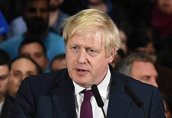 ब्रिटेन के PM ने की सगाई, मां बनने वाली है 24 साल छोटी गर्लफ्रेंड