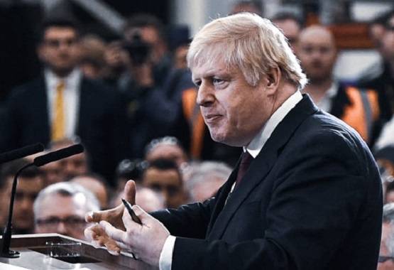 ब्रिटेन के PM ने की सगाई, मां बनने वाली है 24 साल छोटी गर्लफ्रेंड