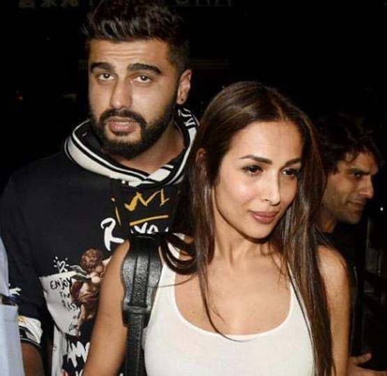 लॉकडाउन बना इन लवबर्ड्स के प्यार में रोड़ा, वीडियो कॉल से चल रहा काम!