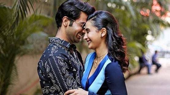 लॉकडाउन बना इन लवबर्ड्स के प्यार में रोड़ा, वीडियो कॉल से चल रहा काम!