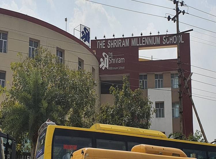 हर तरफ कोरोना का कहर, शरीर में ऐसे फैलता है ये वायरस