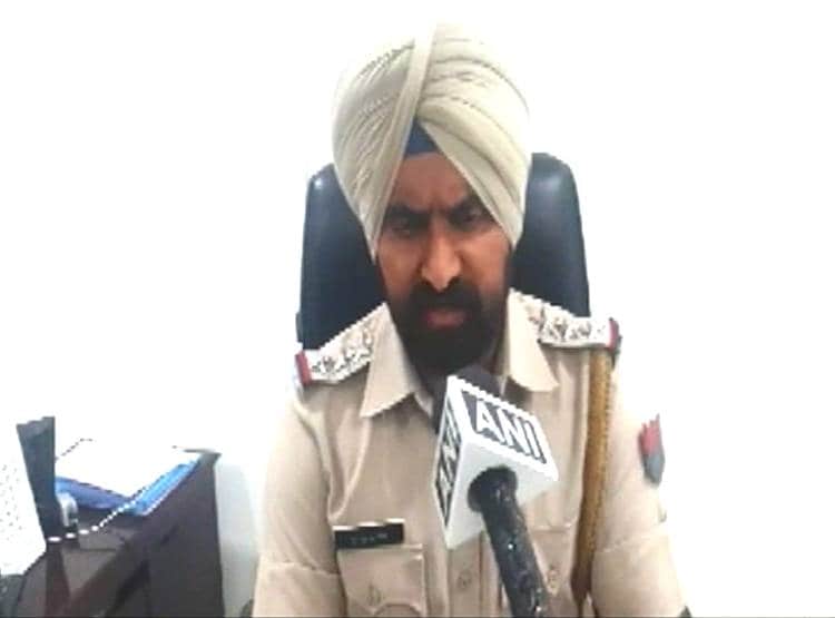 माल‍िक को जिंदा चबा गया ऊंट, पैर और गर्दन धड़ से अलग