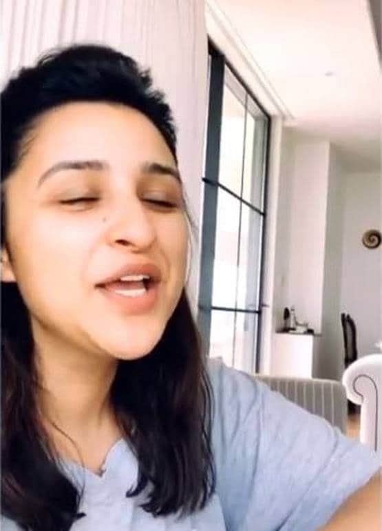 सारा ने बनाया ऑमलेट, तैमूर ने लगाए पौधे, कुछ यूं बीता स्टार्स क्वारनटीन