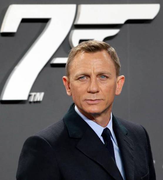 कोरोना का वर्ल्ड सिनेमा पर बड़ा असर, प्रमोशन से शूटिंग तक कैंसिल