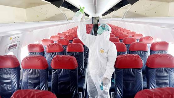 शंख बजने पर लोग बालकनी से पढ़ रहे गायत्री मंत्र, ताकि कोरोना से बच सकें