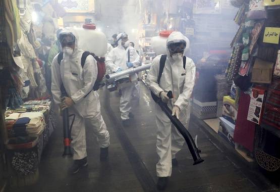 कोरोना: ईरान में फैली ऐसी अफवाह, नशीला पदार्थ पीने से 300 लोगों की मौत