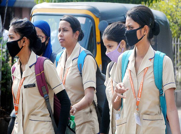 क्या उत्तर भारत में हुई बारिश बढ़ाएगी कोरोना का खतरा?