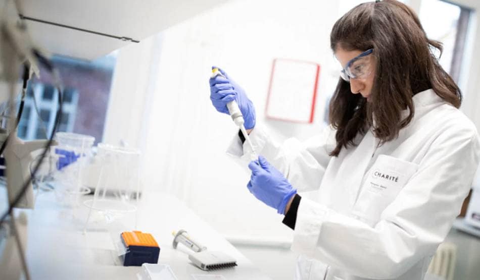 कोरोना वायरस को तोड़ने वाला 5वां देश बना भारत, दवा बनाने में मिलेगी मदद