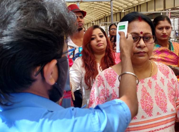 शिरडी साईं मंदिर में कोरोना का खौफ, इंफ्रारेड कैमरा से हो रही चेकिंग