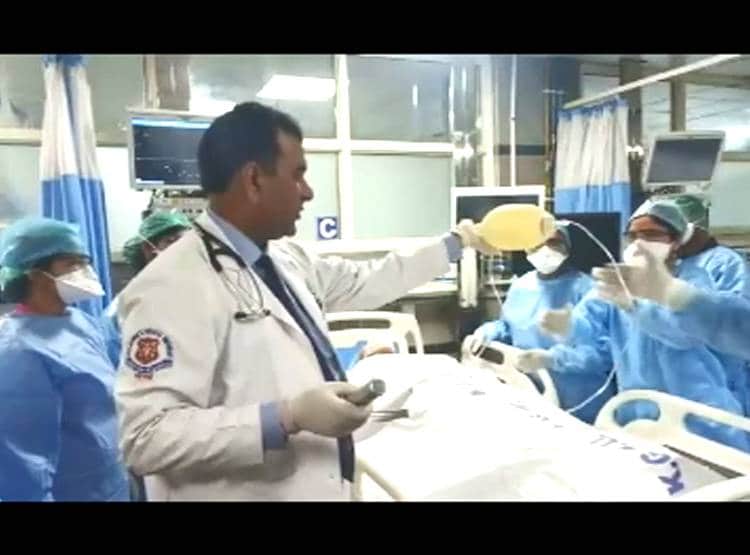 तैयार हो रहे हैं 'कोरोना कमांडो', ऐसे ले रहे हैं ट्रेनिंग