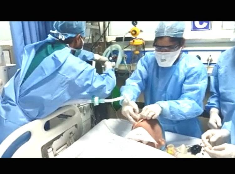 तैयार हो रहे हैं 'कोरोना कमांडो', ऐसे ले रहे हैं ट्रेनिंग