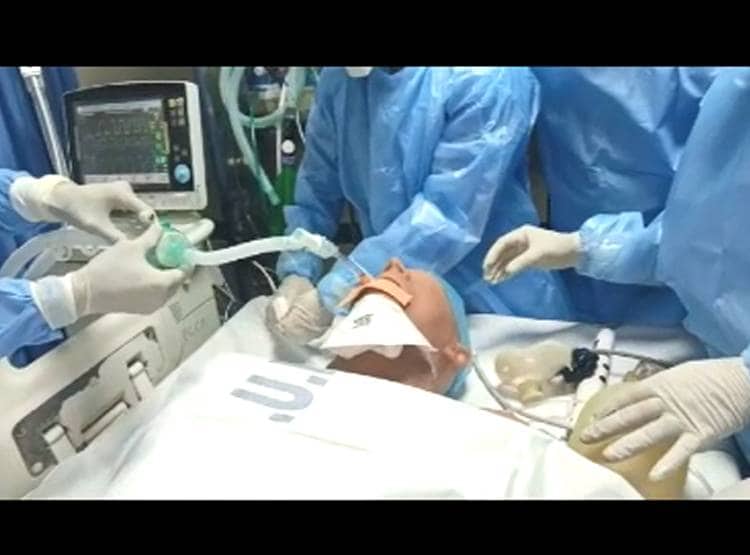 तैयार हो रहे हैं 'कोरोना कमांडो', ऐसे ले रहे हैं ट्रेनिंग