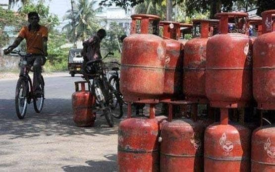 लॉकडाउन में भी LPG समेत इन जरूरी सामान की नहीं होगी किल्लत