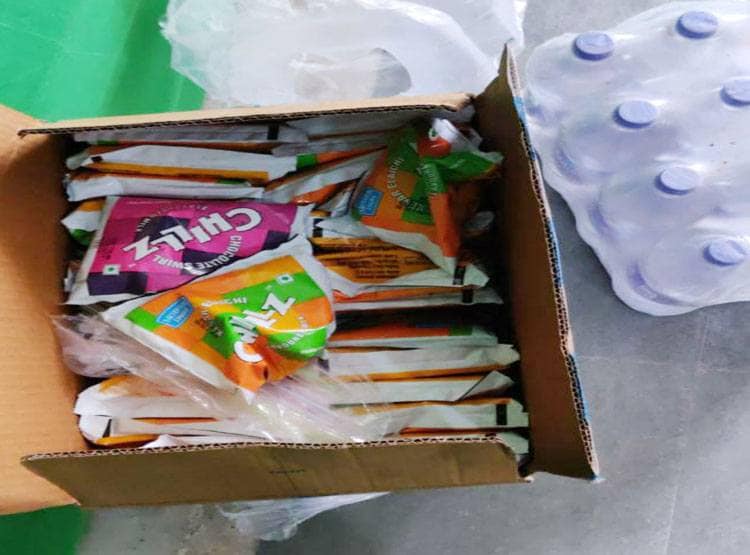 न डॉक्टर्स, न सैनेटाइजर, कोरोना संदिग्धों ने बताई बदहाल आइसोलेशन सेंटर की कहानी