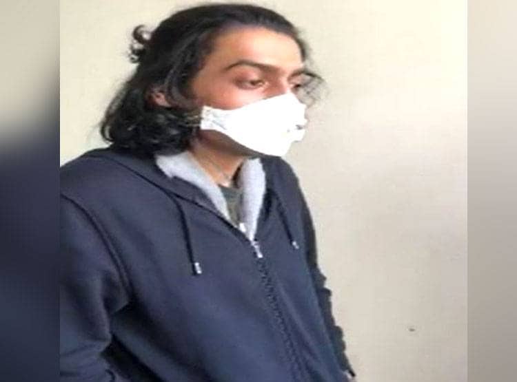 न डॉक्टर्स, न सैनेटाइजर, कोरोना संदिग्धों ने बताई बदहाल आइसोलेशन सेंटर की कहानी