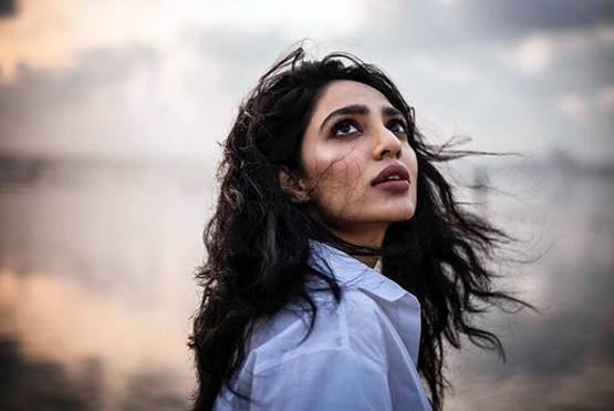 कोरोना वायरस का खौफ, रोकनी पड़ी एक्ट्रेस शोभिता की फिल्म की शूटिंग