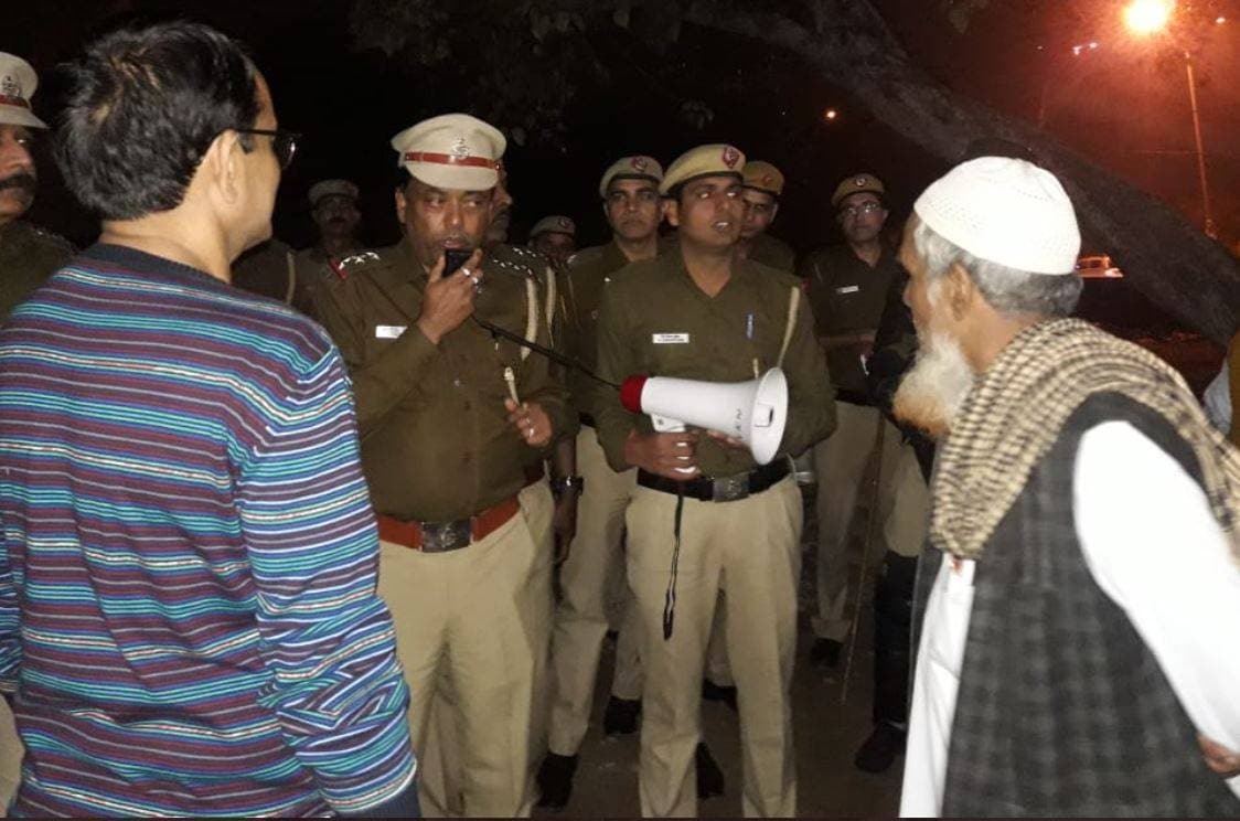 जब दिल्ली की हवाओं में फैली थी अफवाहों की बू, ऐसे कंट्रोल हुए थे हालात