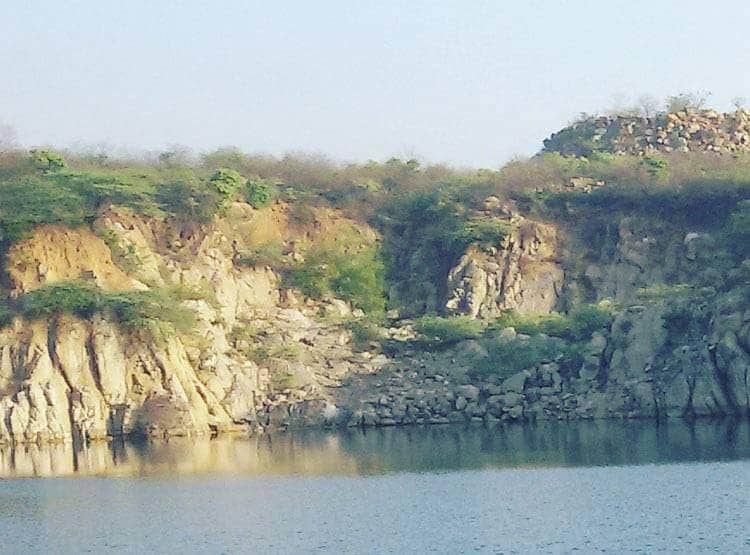 'खूनी झील' में मिली एक और लाश, खतरनाक है इस 'पानी की कहानी'