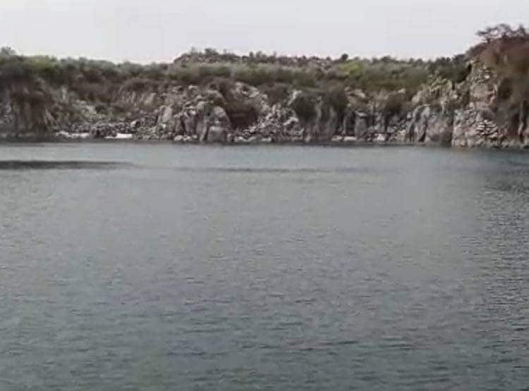 'खूनी झील' में मिली एक और लाश, खतरनाक है इस 'पानी की कहानी'