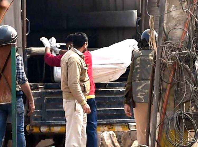 दिल्ली के नाले उगल रहे लाशें, दो द‍िन की ह‍िंसा में अब तक 46 मौतें