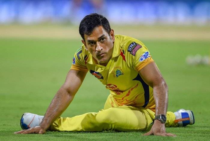 धोनी के भविष्य को लेकर बोले सहवाग, IPL भी वापसी की गारंटी नहीं