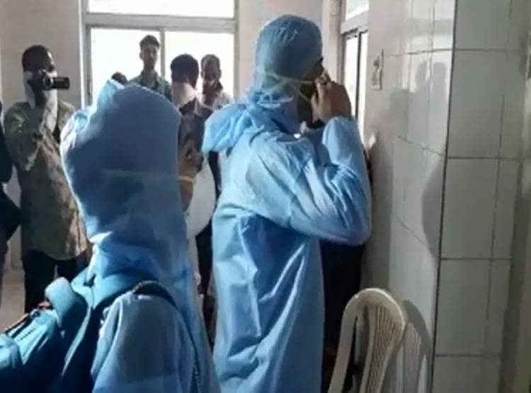 हॉस्पिटल से कोरोना वायरस का मरीज फरार, गली-गली खोज रही पुलिस