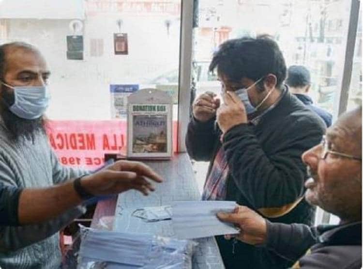 कोरोना लॉकडाउन: राजस्थान से बिहार के लिए पैदल निकल गए ये मजदूर