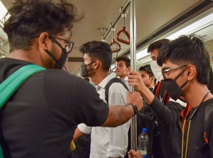 कोरोनाः फेसबुक, इंस्टा ने मास्क बेचने वाले विज्ञापनों को किया बैन