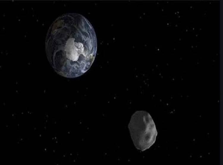 धरती की तरफ बढ़ रहा एवरेस्ट से बड़ा उल्का पिंड, होगी टक्कर?