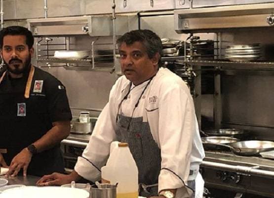 कोरोना का कहर, भारतीय मूल के शेफ कारडोज की मौत, दुनिया भर में था नाम