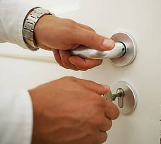 इस चीज से ज्यादा देर नहीं लड़ पाता कोरोना, हर वक्त रखें अपने साथ