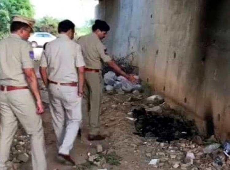 रेप के बाद मह‍िला का मर्डर, न‍िर्वस्त्र शरीर पर म‍िले सोने के गहने