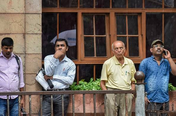 किसी भी ATM से निकालें पैसे या रखें मिनिमम बैलेंस, अब NO CHARGE