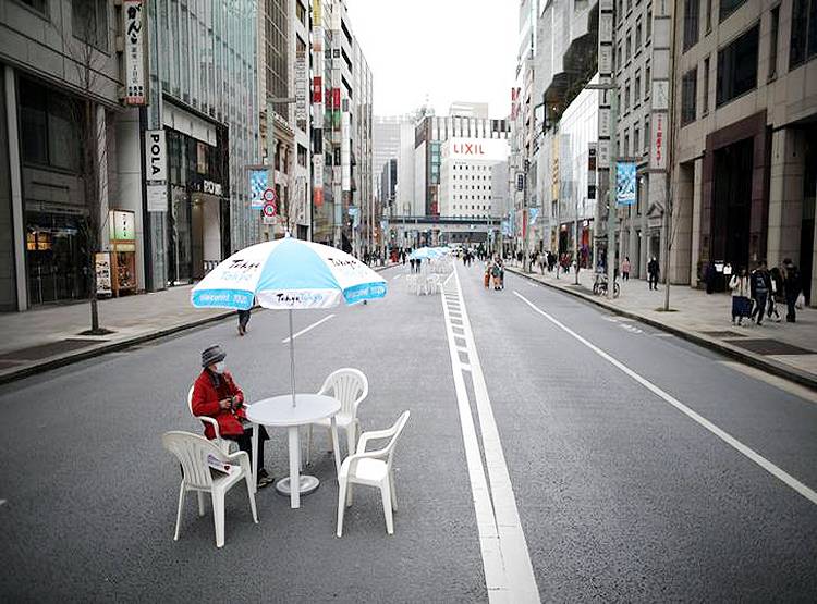 कोरोना के कहर से सूना हो गया मक्का, दुनिया के ये शहर भी वीरान