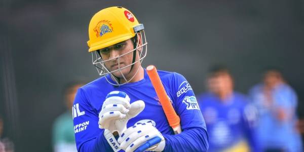 IPL से पहले जमकर पसीना बहा रहे धोनी, CSK ने शेयर किया VIDEO