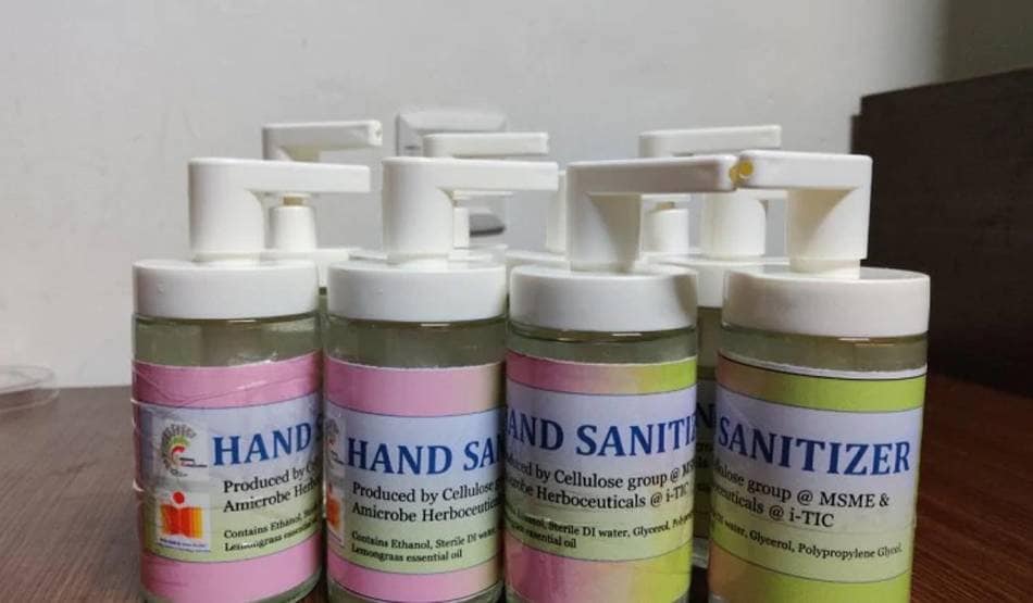 कोराना से बचने के लिए घर में ऐसे बनाएं सैनिटाइजर, खर्च बस 50 रु