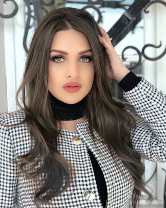 हिमांशी खुराना-आसिम रियाज की हुई सगाई? एक्ट्रेस ने फ्लॉन्ट की डायमंड रिंग