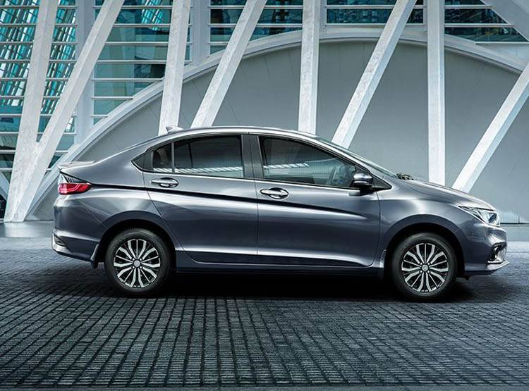 HONDA की 6 कारों पर बंपर डिस्काउंट, मार्च में खरीदें और बचाएं 1.25 लाख