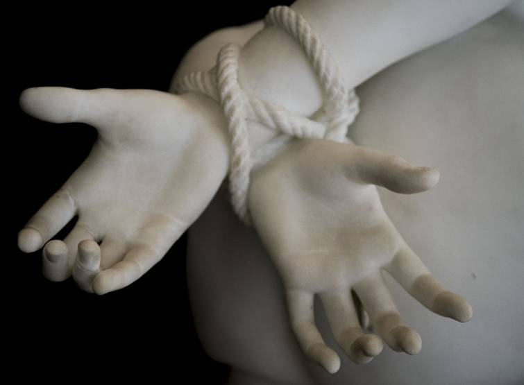 घर के आंगन में खेल रहा बच्चा हुआ था गायब...फिर मिली लाश