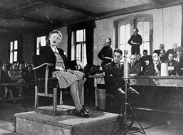 इंसानी खाल से बनवाए फोटो एल्बम, टेबल कवर, इतनी खूंखार थी हिटलर की सेना