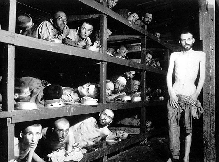 इंसानी खाल से बनवाए फोटो एल्बम, टेबल कवर, इतनी खूंखार थी हिटलर की सेना