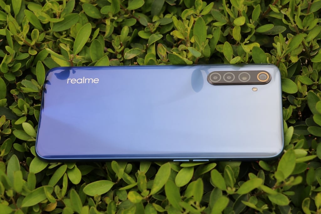 Realme की सेल में सस्ते मिल रहे हैं ये स्मार्टफोन्स, देखें लिस्ट