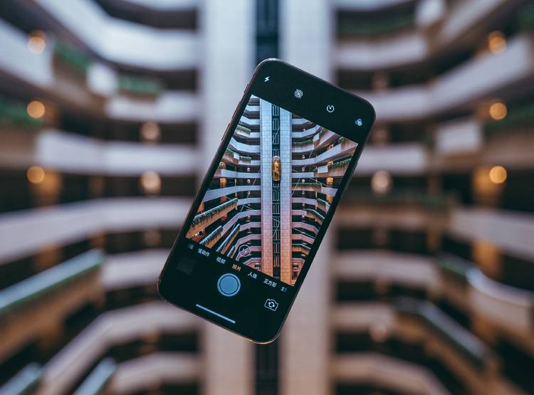 Apple Days Sale: आईफोन्स खरीदने का अच्छा मौका, मिल रही है छूट